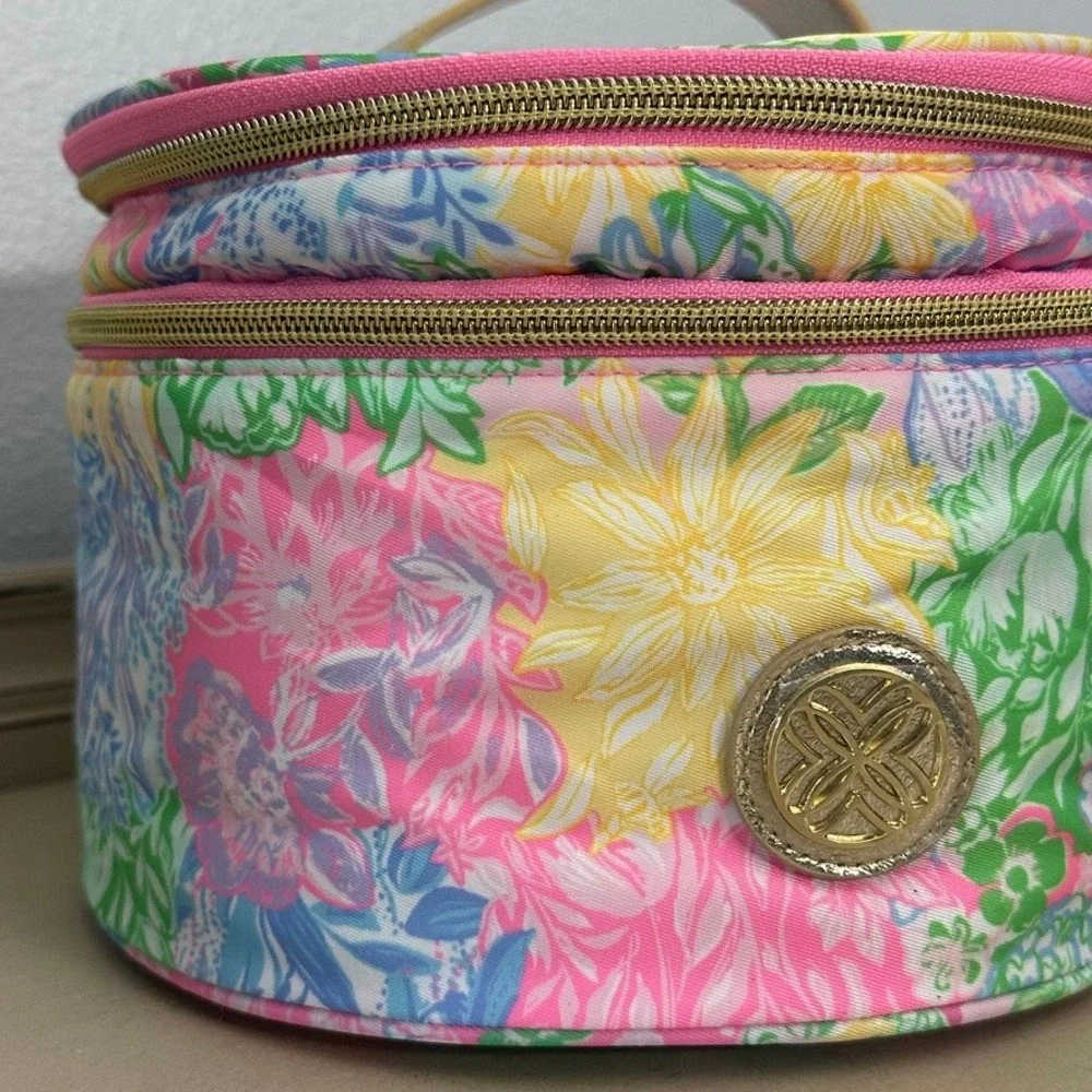 Lilly Pulitzer Travel Makeup Organizer Floral Pink Round Train Case Bag Pink